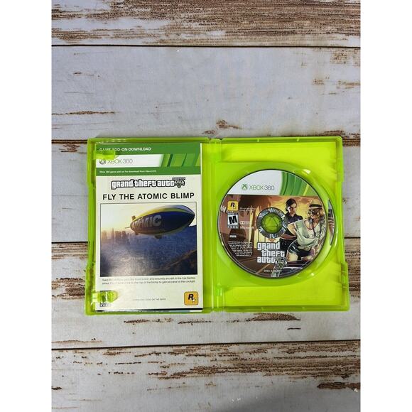 Grand Theft Auto V 5 (Microsoft Xbox 360, 2 Disc Set) Complete w/Manual, Map - Picture 3 of 4